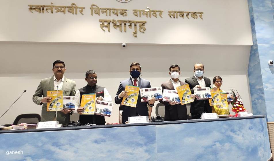 केडीएमसी आयुक्‍त डॉ. सूर्यवंशी यांनी अंदाजपत्रक जाहीर करुन मंजूर केले